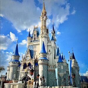 Meet your Posher, Louise